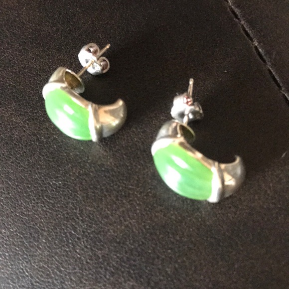 Vintage Green Earrings - Picture 4 of 6
